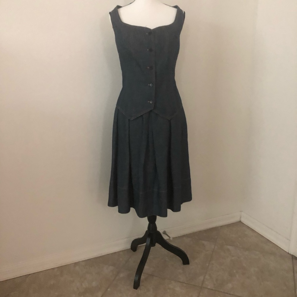 Lush Linen two-piece vest and full skirt set.